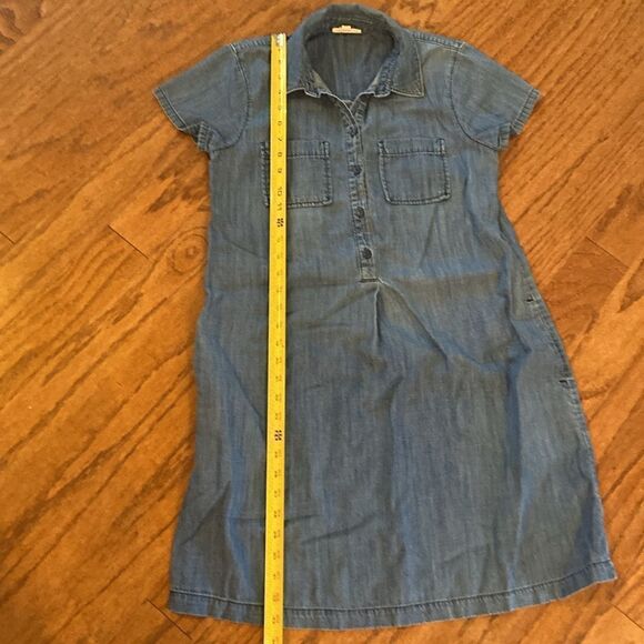 Maison Jules size 8 denim dress with pockets on the chest and on the side - Picture 7 of 9
